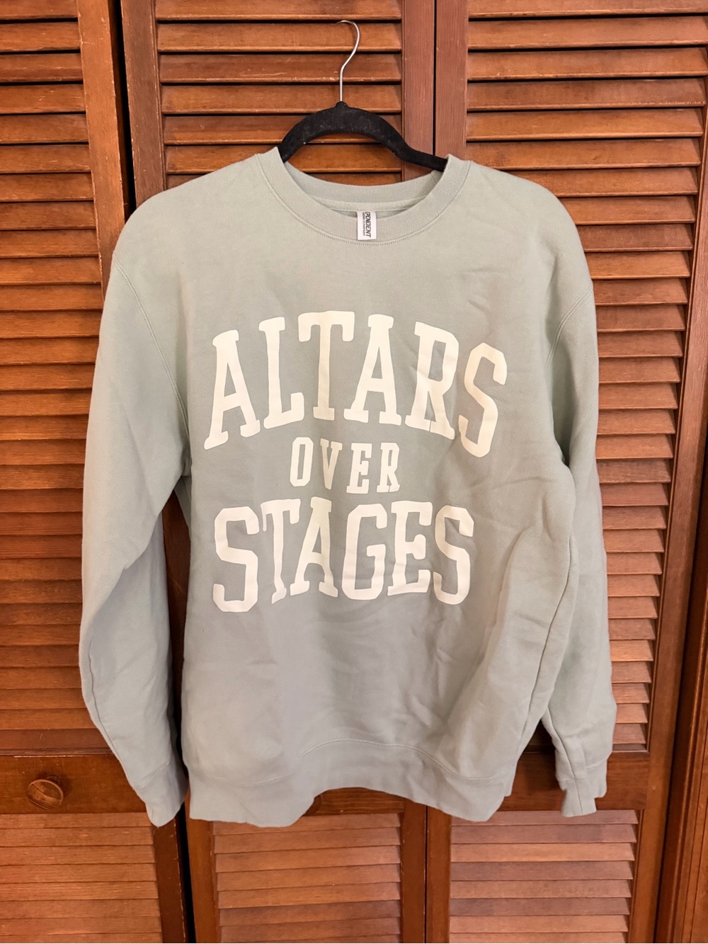 Woman’s Sage Crewneck Sweatshirt with 'Altars Over Stages' Print